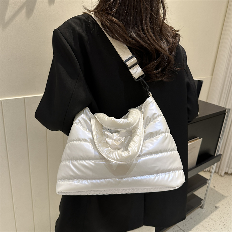 Cotton Clothing Crossbody Bags - Interior Design Open Space recension och pris
