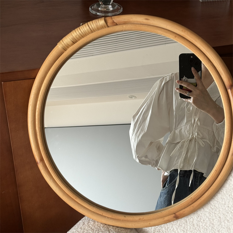 Medieval Rattan Mirror Makeup  - Rattan Mirror Round recension och pris